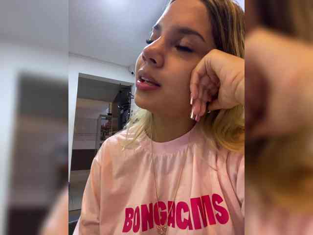 meganrosse's live room