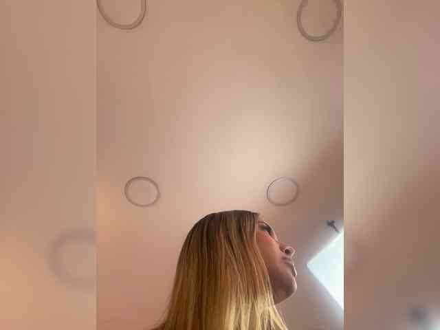 MeganRosse webcam