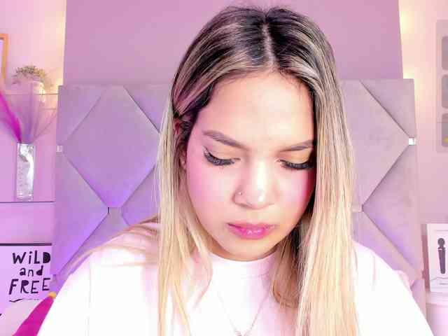 MeganRosse webcam