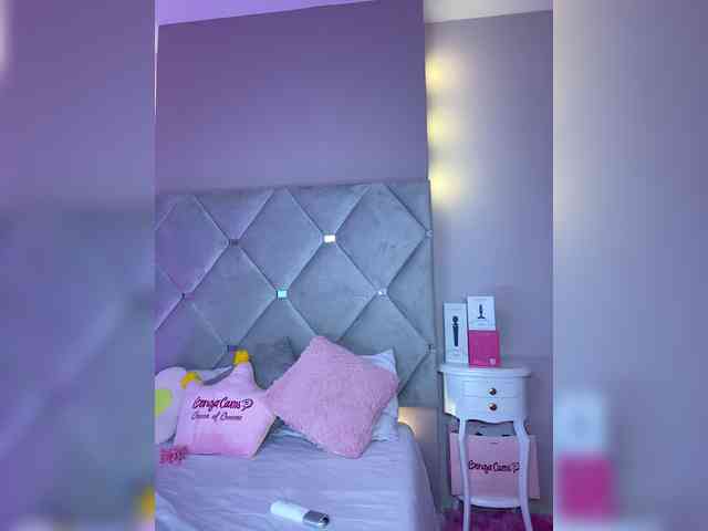 MeganRosse webcam