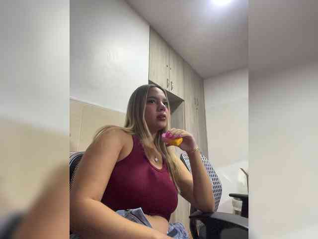 Modèle: MeganRosse