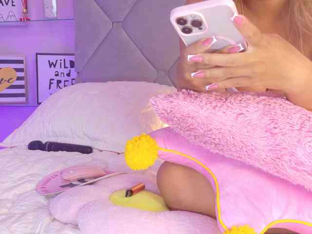 MeganRosse webcam