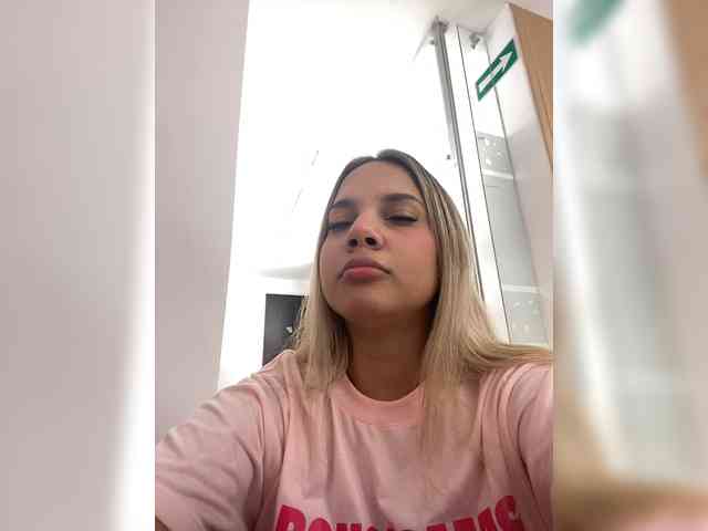 Modèle: MeganRosse