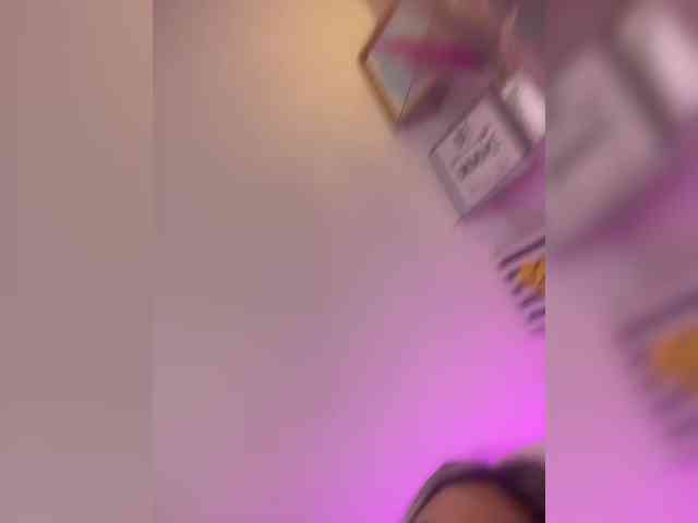 MeganRosse webcam