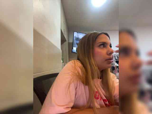 MeganRosse webcam