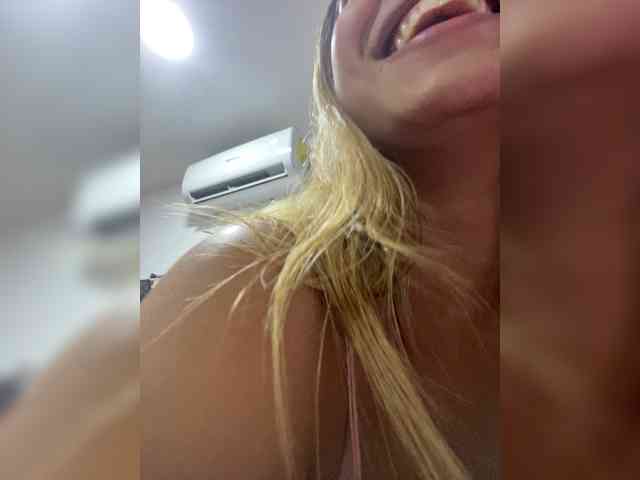 Modèle: MeganRosse