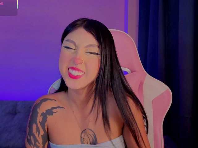 Sharonbone live cam on BongaCams