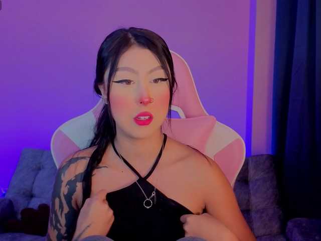 Sharonbone live cam on BongaCams