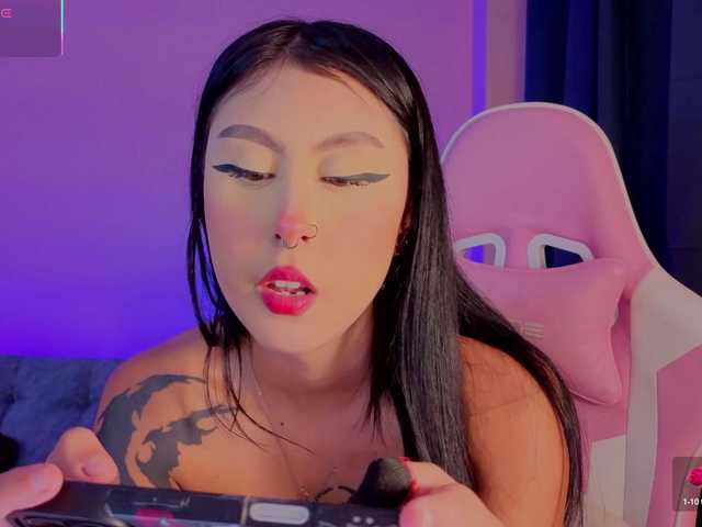 Sharonbone live cam on BongaCams