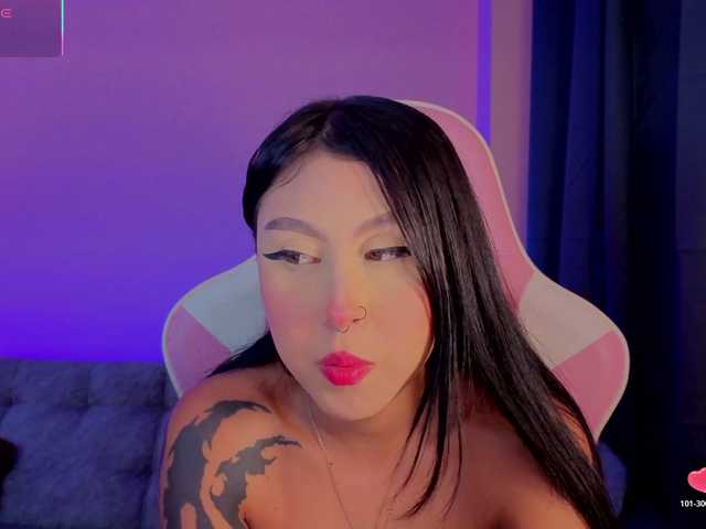 Sharonbone live cam on BongaCams