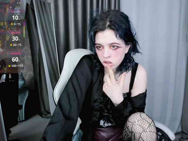 NoelleGothicShadow webcam