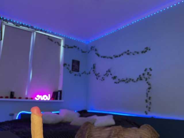 kitty1kristy1 live webcam show