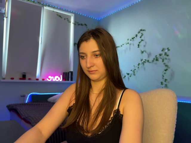 kitty1kristy1 live cam on BongaCams