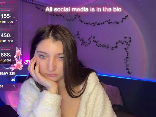 kitty1kristy1's BongaCams show and profile