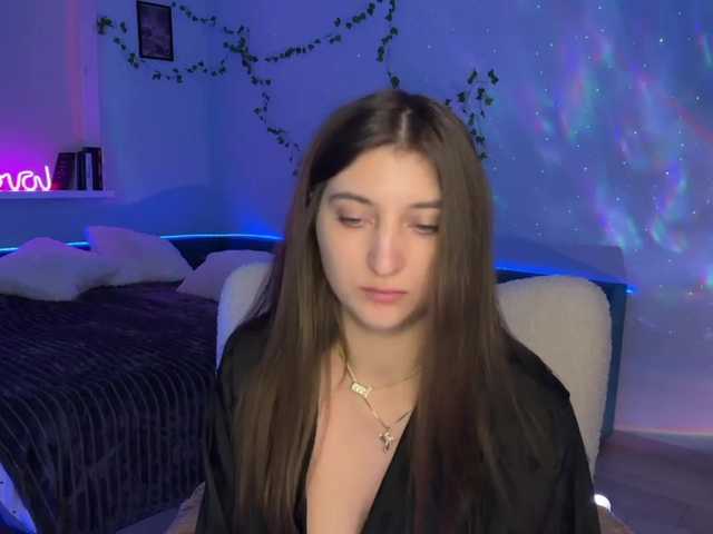 kitty1kristy1 live cam on BongaCams