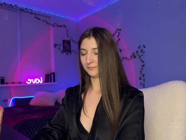kitty1kristy1 live cam on BongaCams
