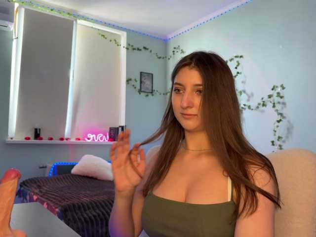 kitty1kristy1 live cam on BongaCams