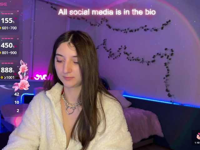 kitty1kristy1's BongaCams show and profile