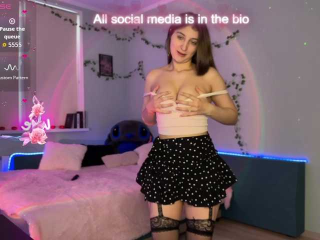 kitty1kristy1's BongaCams show and profile