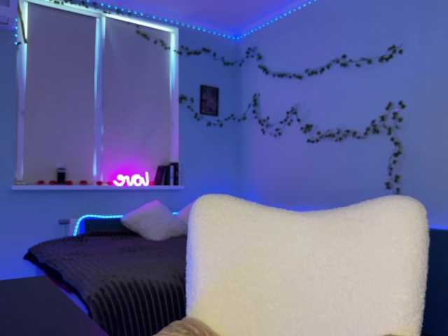 kitty1kristy1 live cam on BongaCams