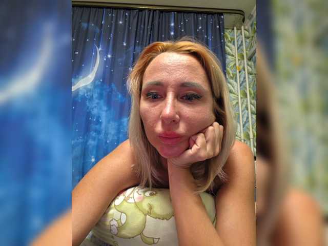 Valeriah live cam on BongaCams