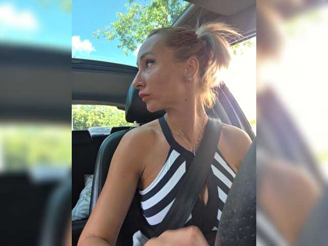 Valeriah live webcam show