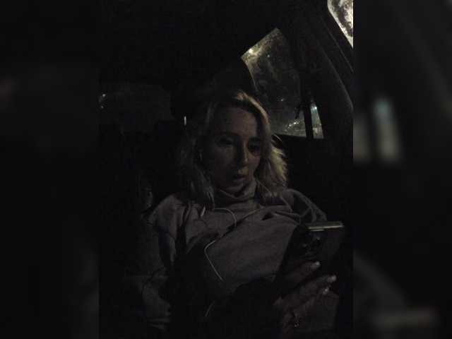 Valeriah live cam on BongaCams