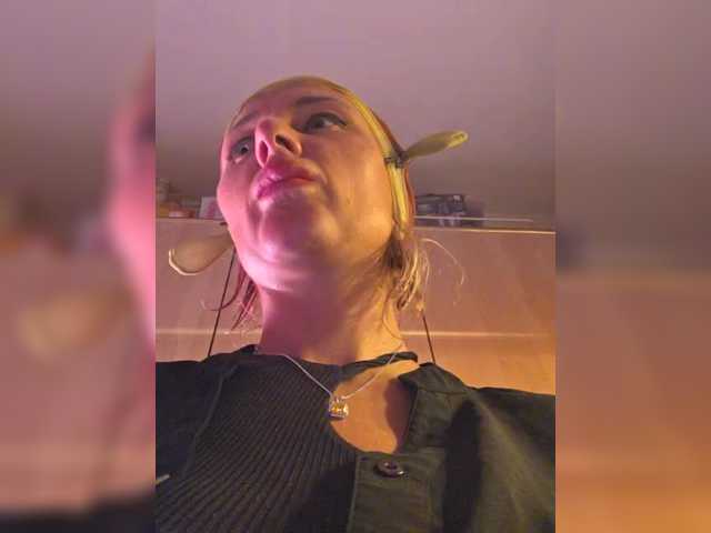 ARotikA1 live webcam show