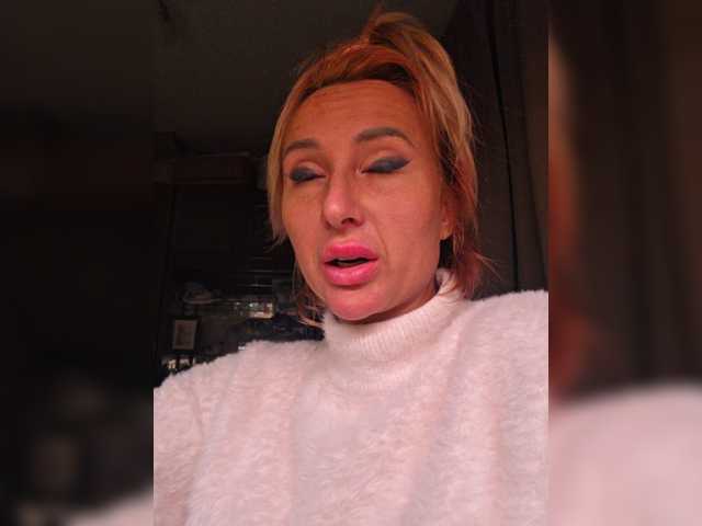 Valeriah live cam on BongaCams