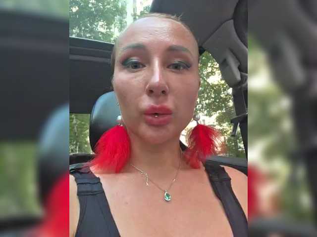 Valeriah live cam on BongaCams