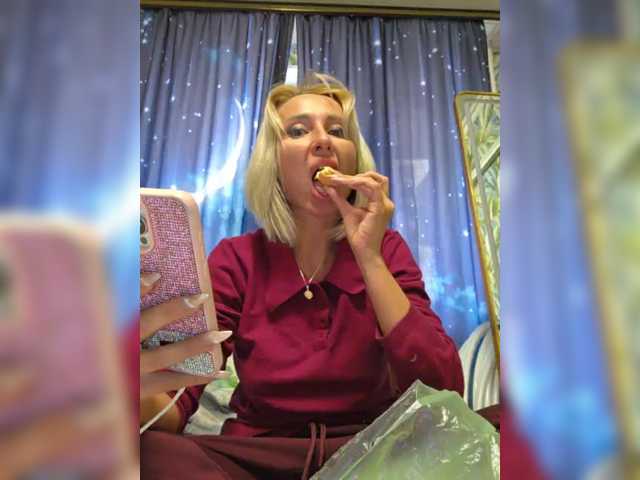 Valeriah's BongaCams show and profile