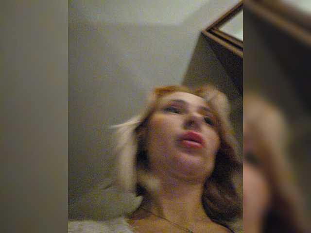 Valeriah live cam on BongaCams