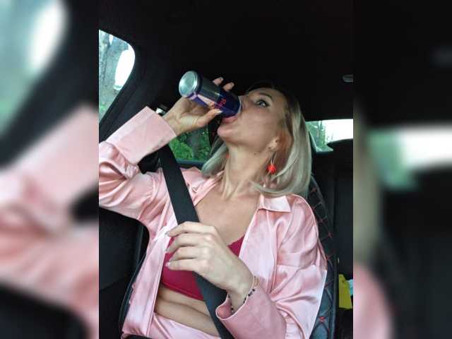 valeriah cam belle