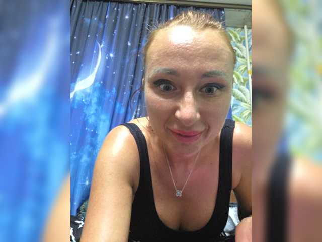 Valeriah live cam on BongaCams