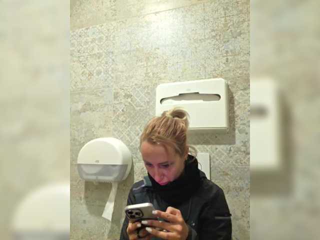 Valeriah live webcam show