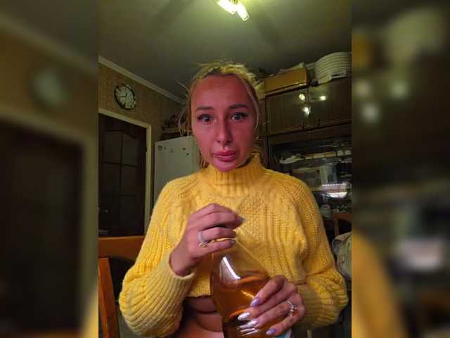 Valeriah live cam on BongaCams