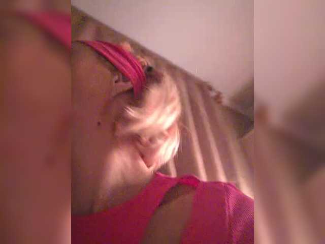 Valeriah live cam on BongaCams