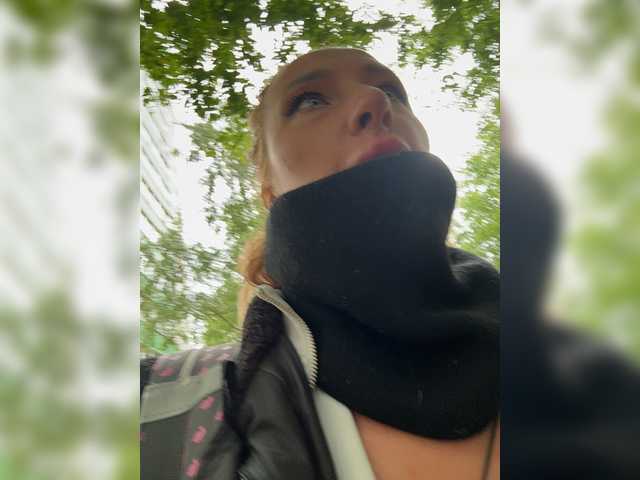 Valeriah live cam on BongaCams