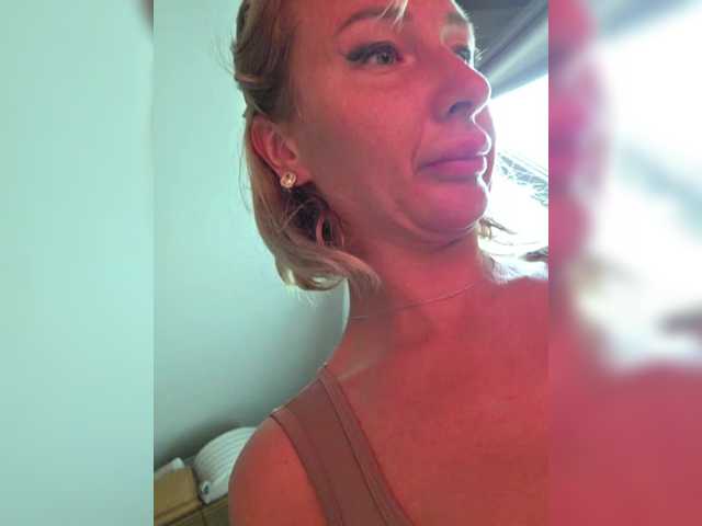 Valeriah live webcam show