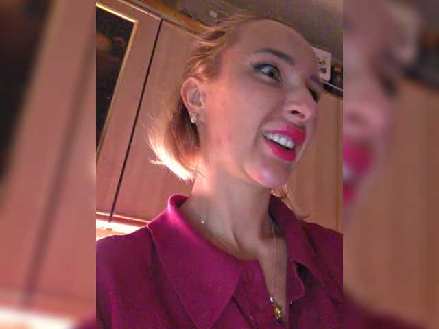 Valeriah's BongaCams show and profile