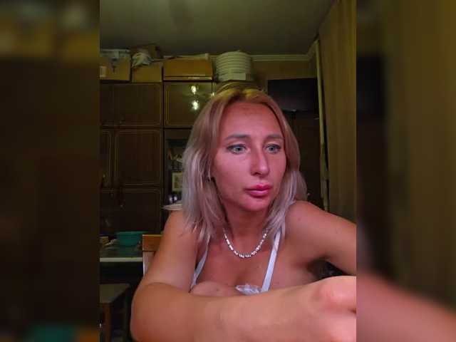 Valeriah live cam on BongaCams