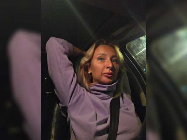 Valeriah live webcam show