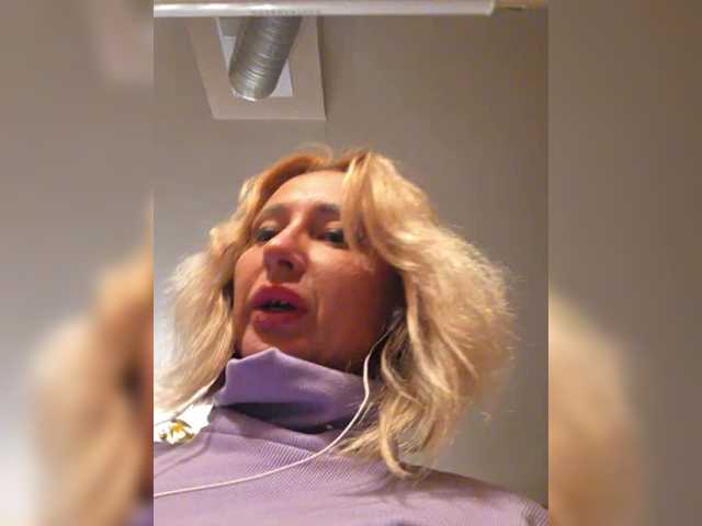 Valeriah live webcam show