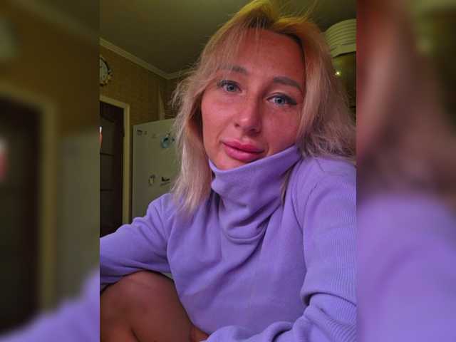 Valeriah live webcam show