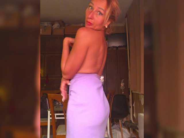 Valeriah live webcam show