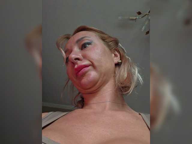 Valeriah Live Cam on BongaCams