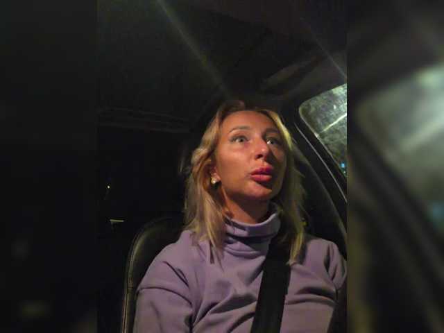 Valeriah live webcam show