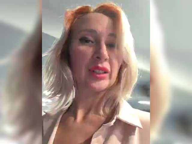 Valeriah live cam on BongaCams