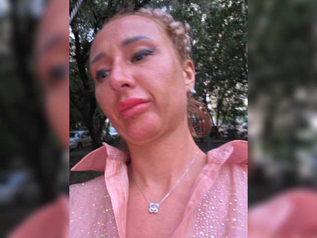 Valeriah live cam on BongaCams
