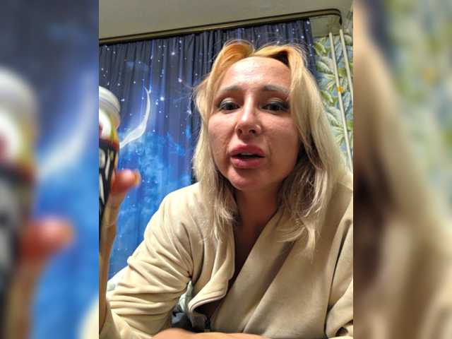 Valeriah live cam on BongaCams